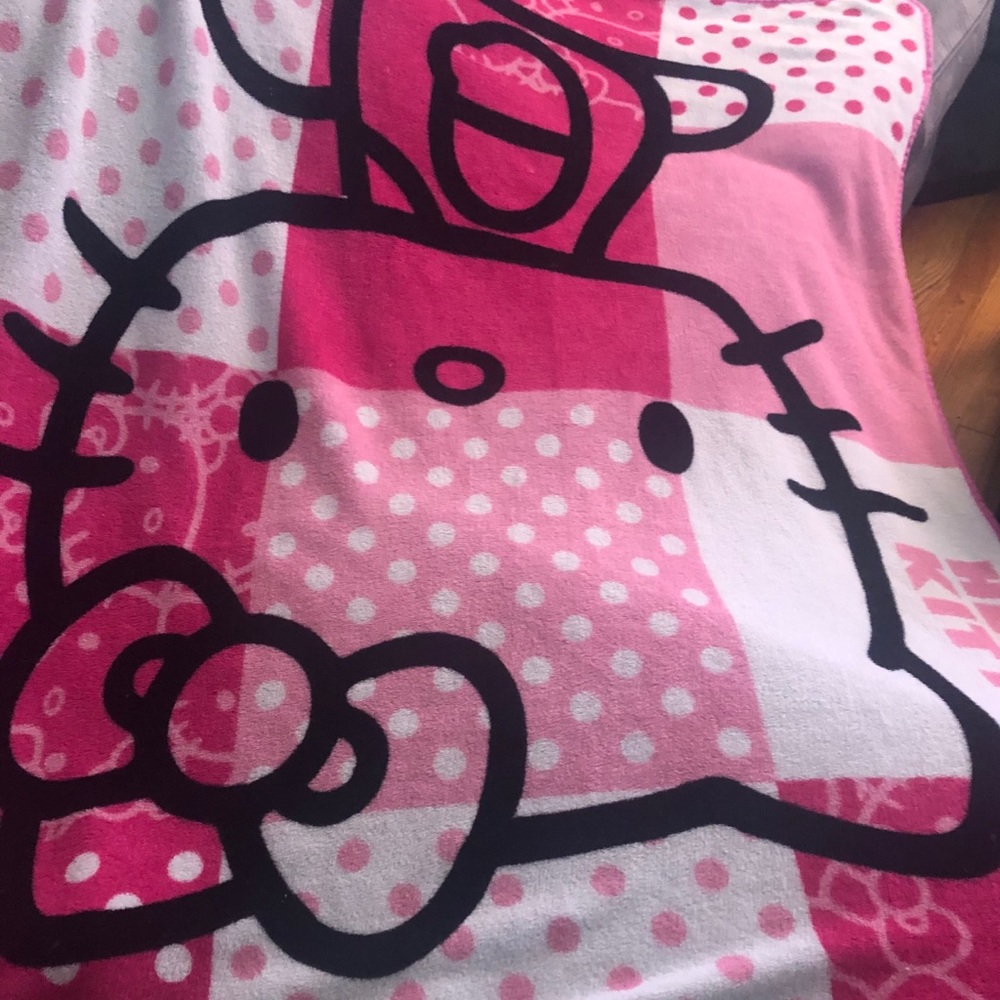 Hello Kitty Blanket